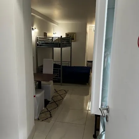 Apartment Studio Equipe