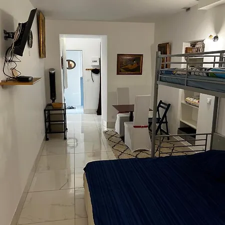 Apartment Studio Equipe *